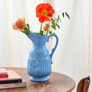 Brocca in ceramica azzurra